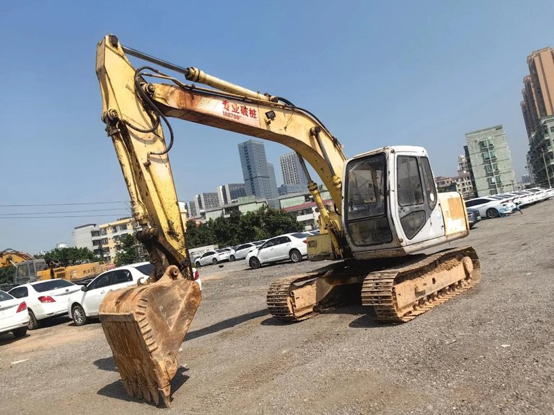 挖掘行业最新动态：挖掘机出租市场全面解析